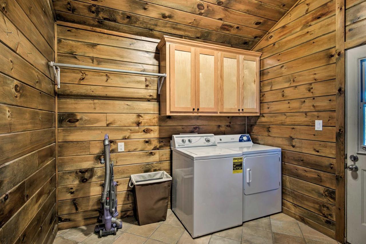 Broken Bow Mountaintop Home With Hot Tub! ภายนอก รูปภาพ
